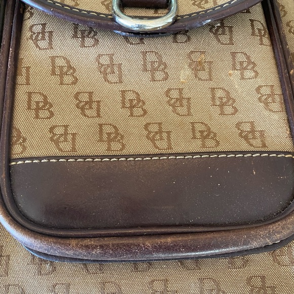 Dooney & Bourke Messenger Bag (Tan) w/Silver Hardware & Shoulder Strap. - Picture 12 of 14